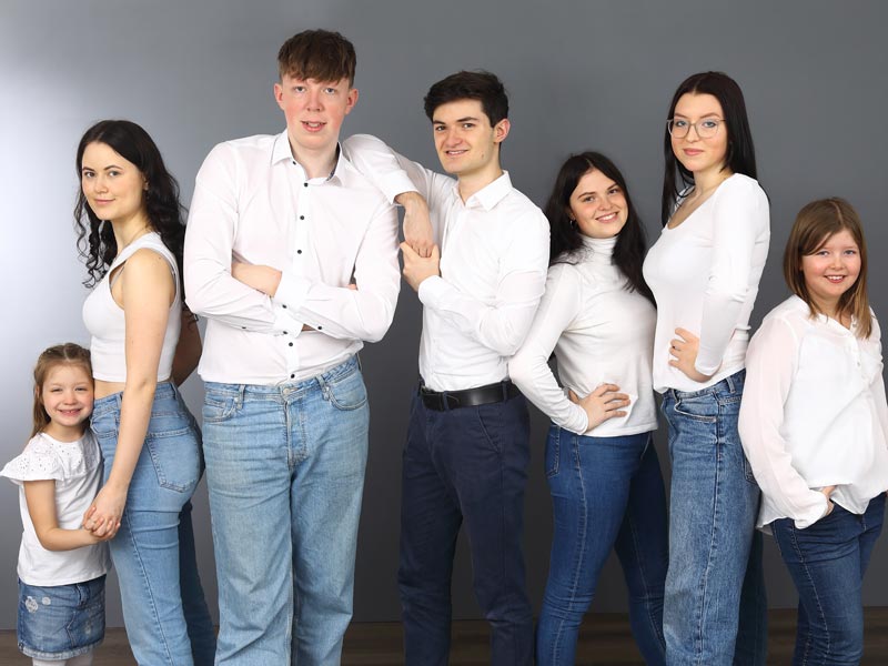 Fotoshooting Familienzeit 6-9 Personen im trendsetter Fotostudio Chemnitz